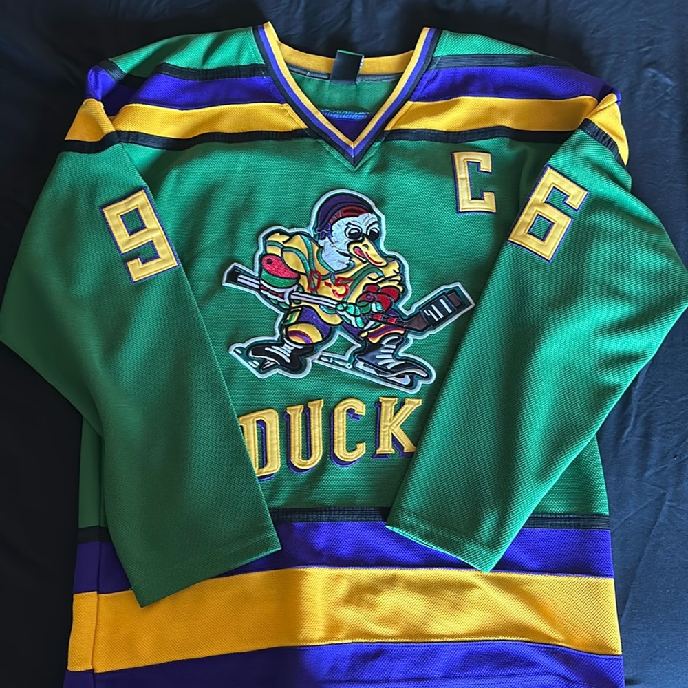 Mighty Ducks Movie Charlie Conway Hockey Jersey | Size M